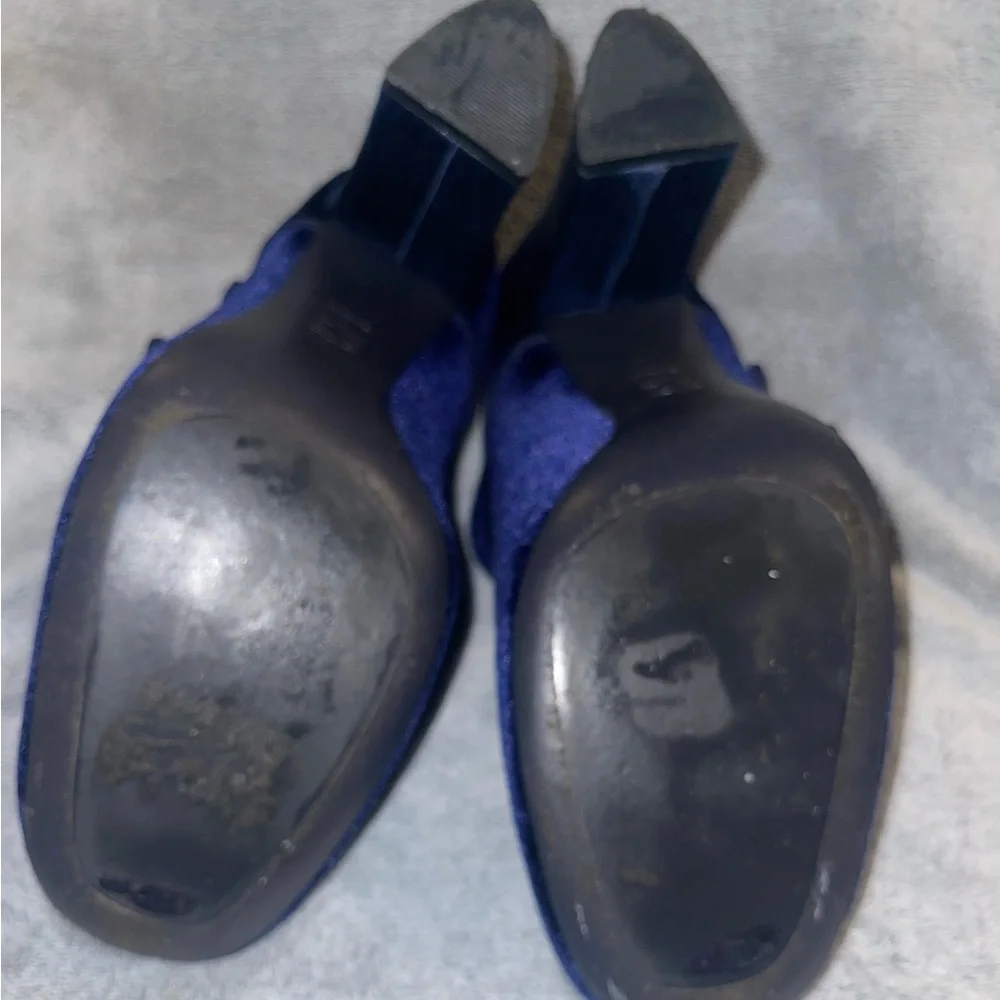 TORY BURCH BLUE VELVET CARLEY. EUC - Picture 7 of 7